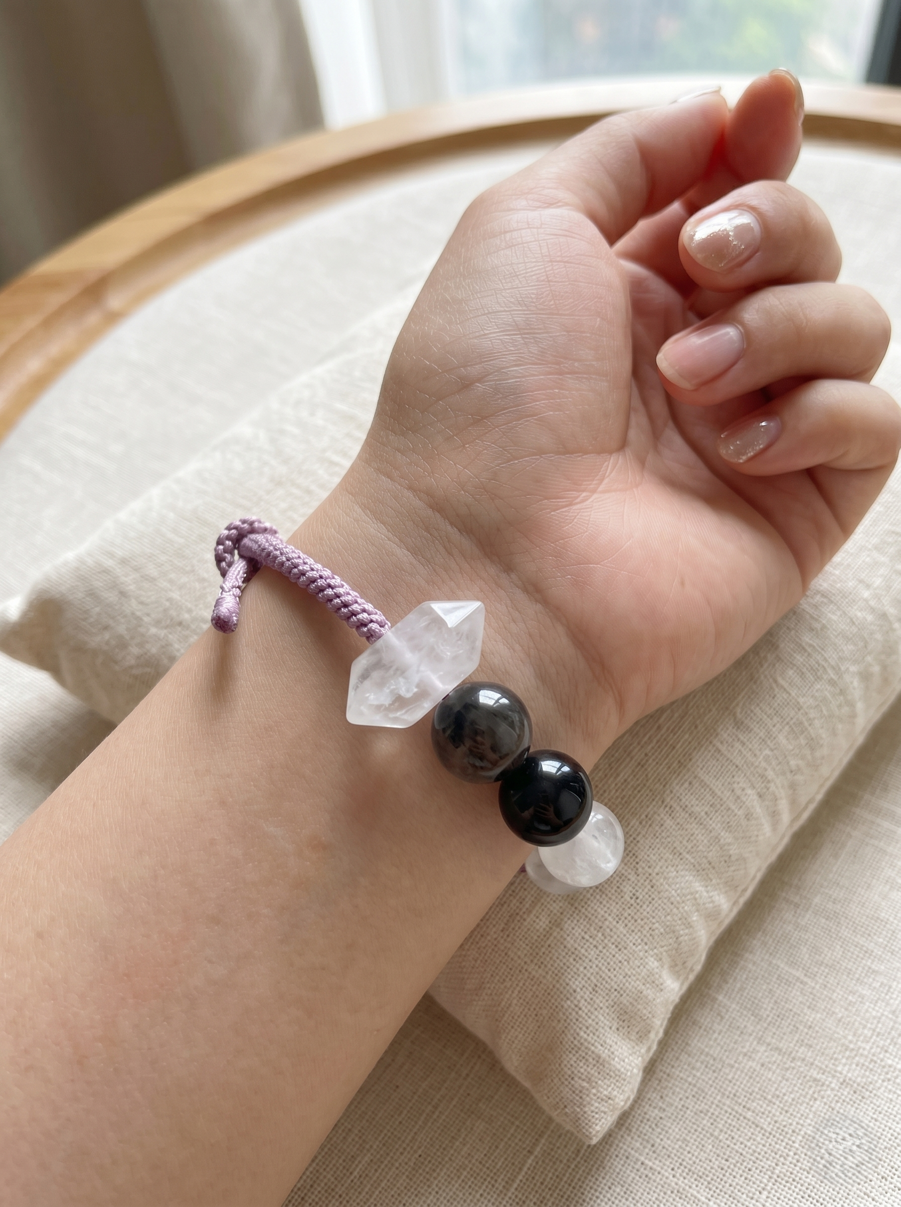 ORIENTAL VIBE Leo Zodiac Crystal Energy Bracelet - Hand-Woven Amethyst & Clear Quartz Bracelet for Regal Confidence