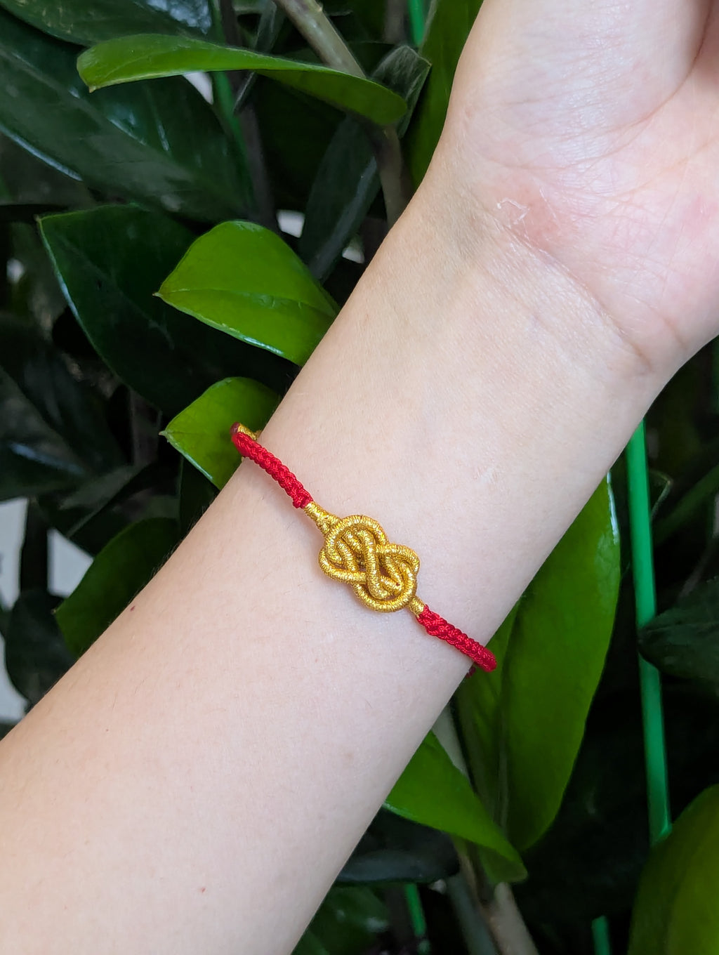 ORIENTAL VIBE: Hand-Crafted Ping An Knot Red Bracelet | Blessings of Peace & Protection