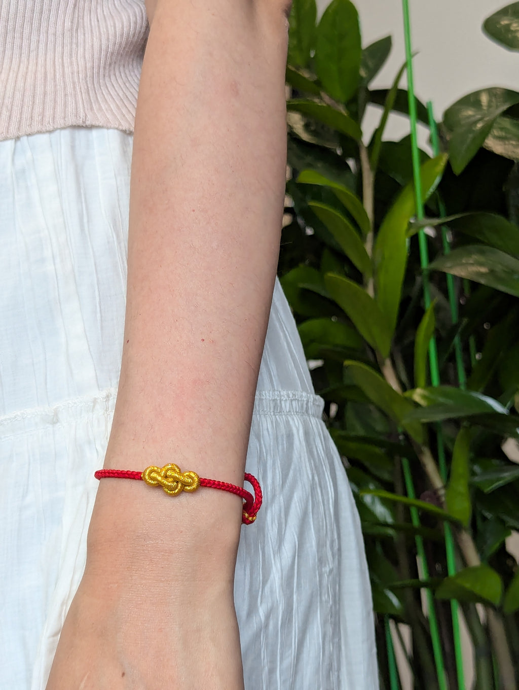 ORIENTAL VIBE: Hand-Woven "Ruyi" (Wish-Fulfillment) Red Cord Bracelet | Everything Goes Your Way