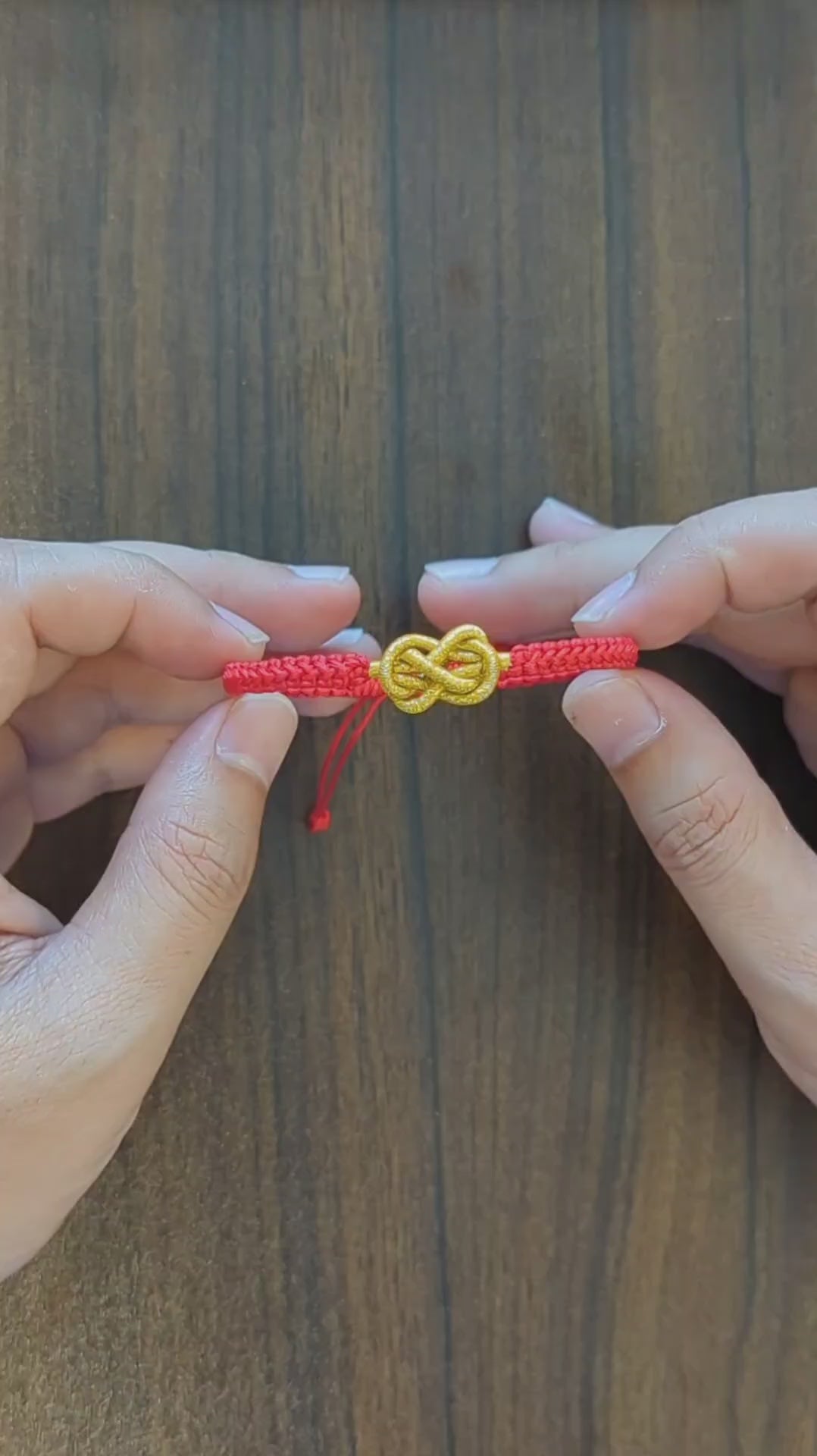 ORIENTAL VIBE: Hand-Crafted Ping An Knot Red Bracelet | Blessings of Peace & Protection